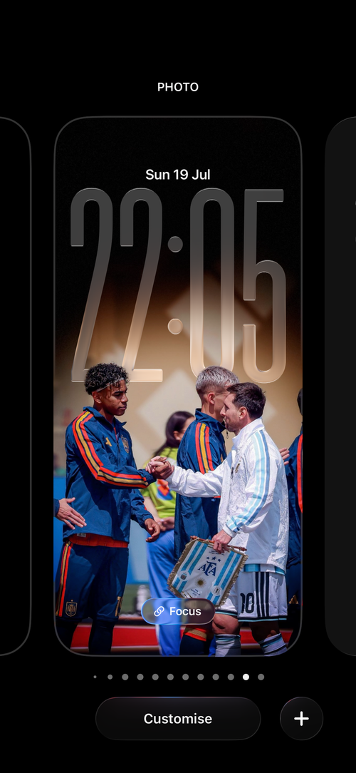 Lamine Yamal & Messi · The Bath Photo